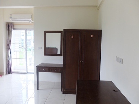 Condo · Mueang Chon Buri, chon_buri — photo 2