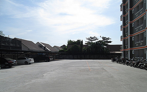 Condo · Mueang Chon Buri, chon_buri — photo 5