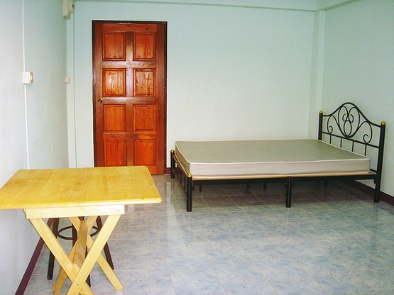 Condo · Wang Thonglang, bangkok — photo 1