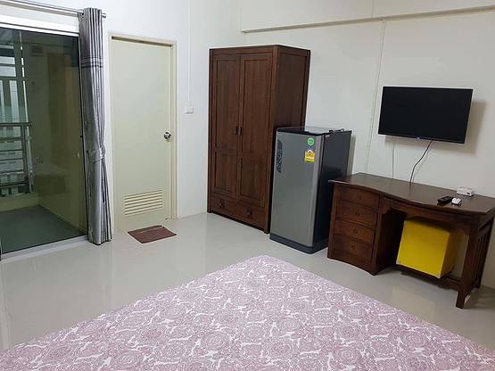 Condo · Mueang Chon Buri, chon_buri — photo 2