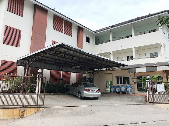 Condo — photo 1
