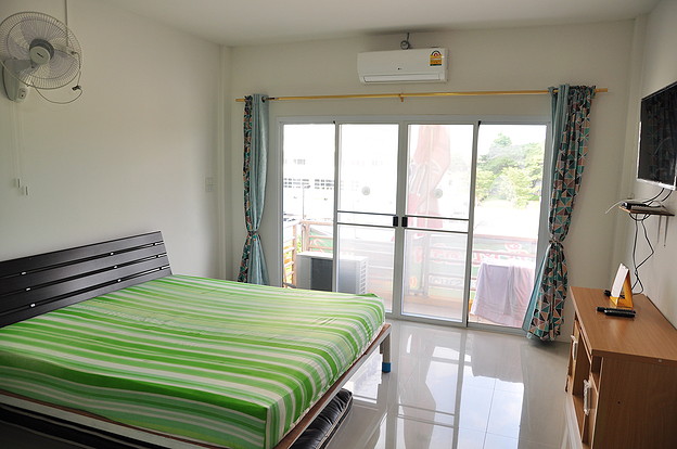 Condo — photo 5