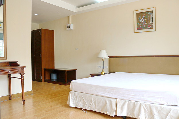 Condo · Wang Thonglang, bangkok — photo 3