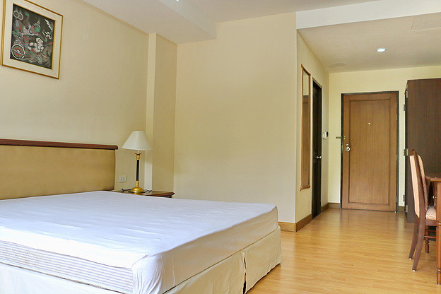 Condo · Wang Thonglang, bangkok — photo 5