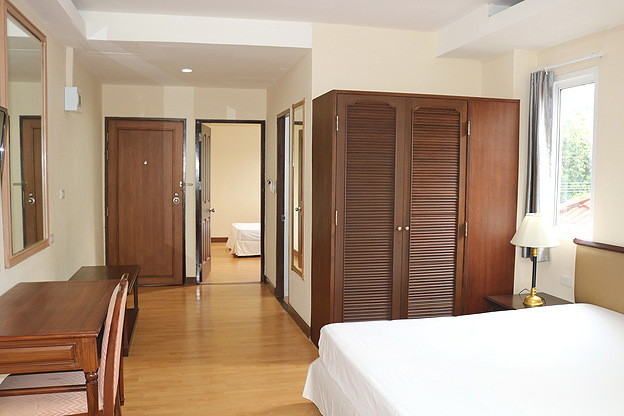 Condo · Wang Thonglang, bangkok — photo 1