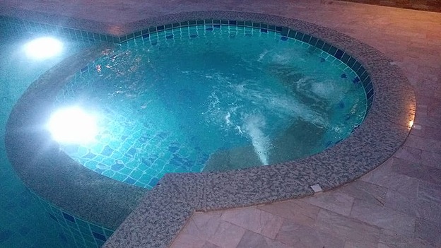 Condo — photo 2