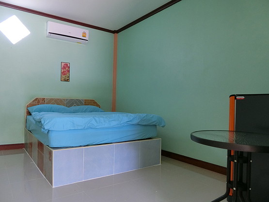 Condo — photo 1