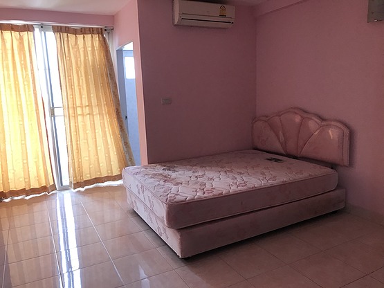Condo · Wang Thonglang, bangkok — photo 3