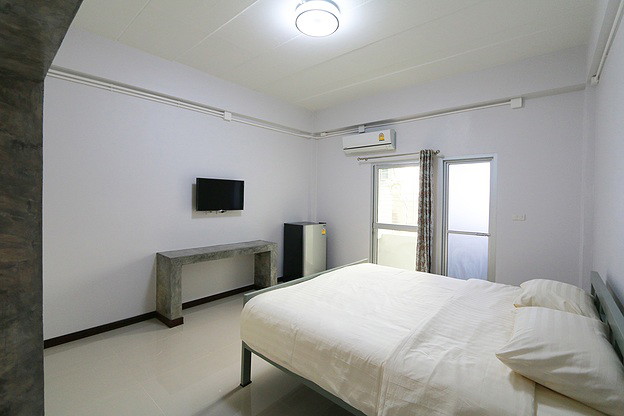 Condo — photo 3