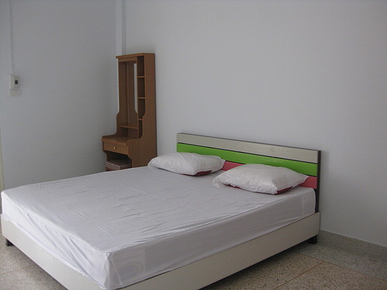 Condo — photo 1