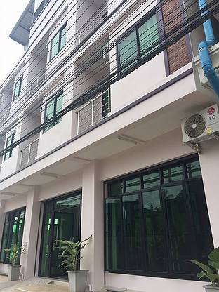 Condo — photo 1