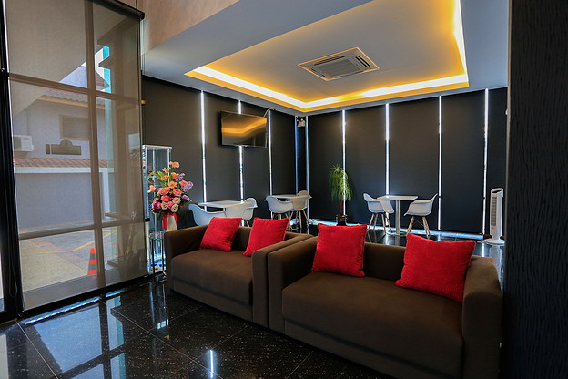 Condo — photo 3
