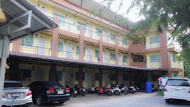 Condo — photo 1