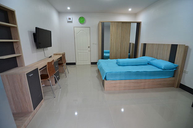Condo — photo 5