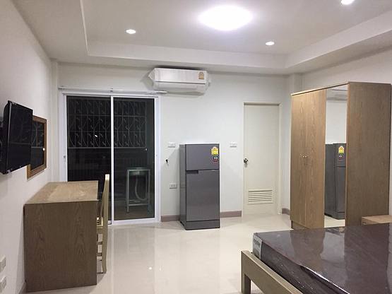 Condo — photo 1