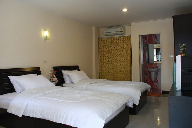 Condo — photo 4