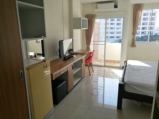 Condo — photo 2
