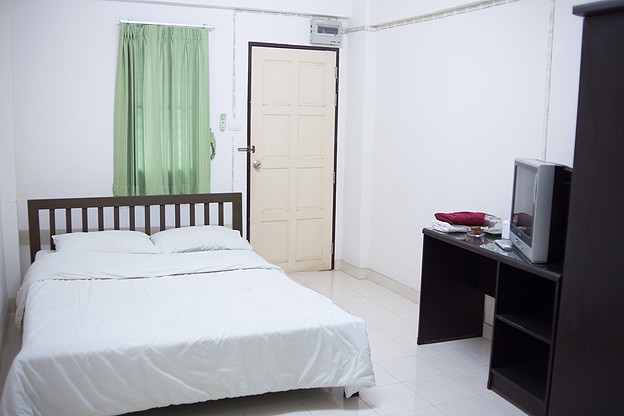 Condo · Wang Thonglang, bangkok — photo 2