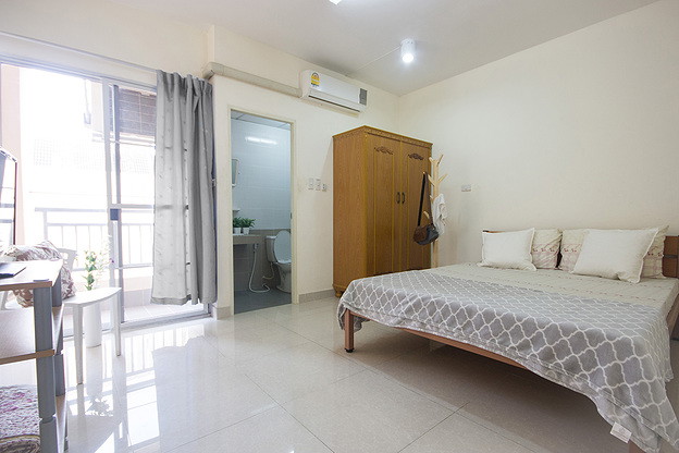 Condo · Wang Thonglang, bangkok — photo 2