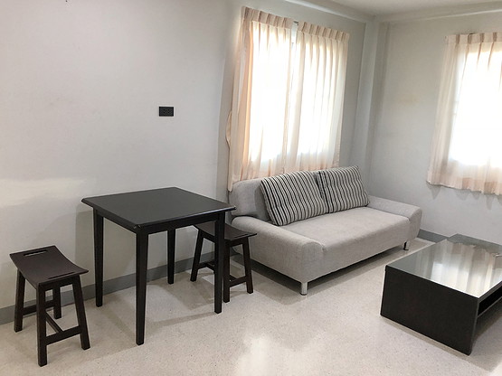 Fullhouse Apartment — photo 2
