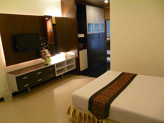 Condo — photo 3