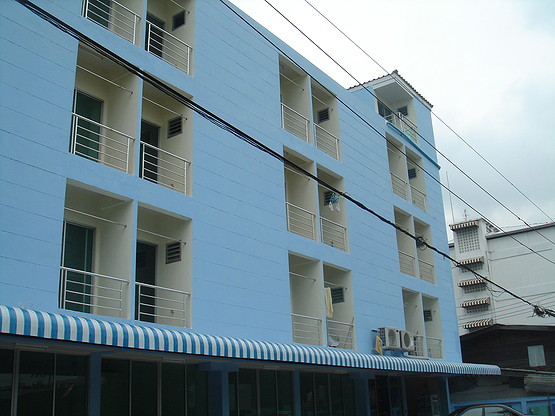 Condo · Bang Kapi, bangkok — photo 1