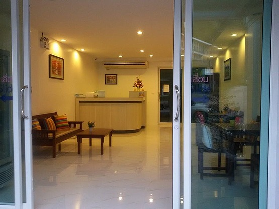 Condo — photo 2
