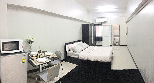 WE House — photo 2