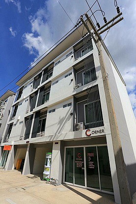 Condo — photo 1