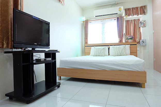 Condo · Bangkok Noi, bangkok — photo 1