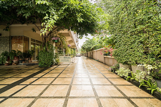 Condo · Wang Thonglang, bangkok — photo 2
