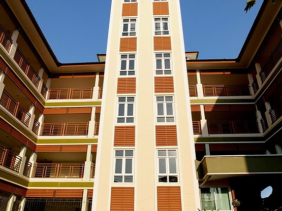 Condo — photo 2