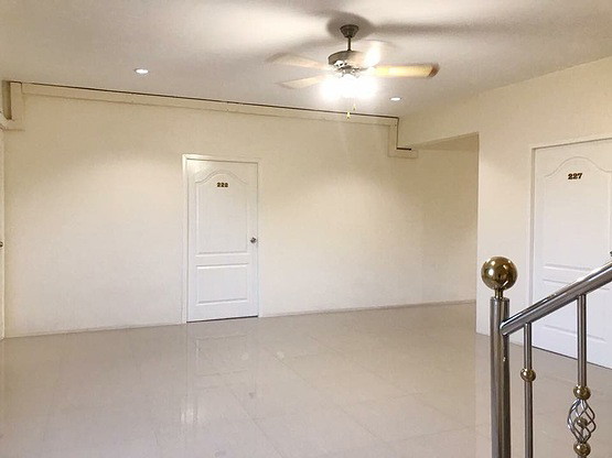 Condo — photo 2