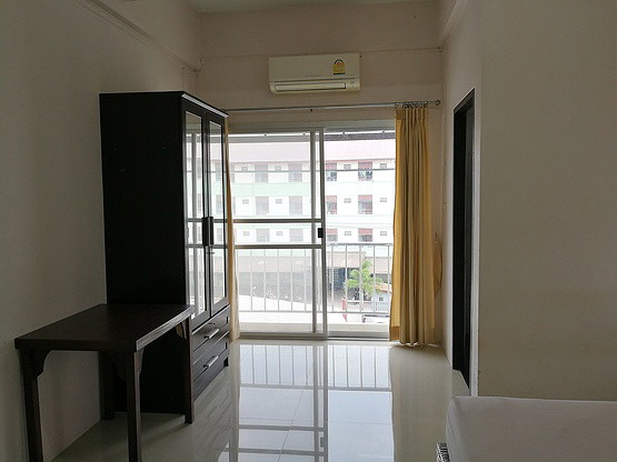 Condo — photo 3