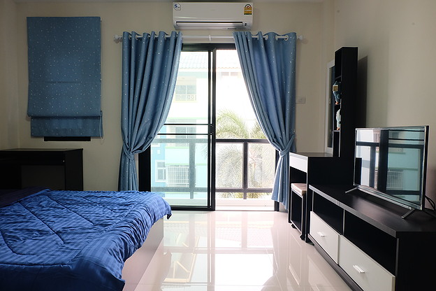 Condo · Mueang Chon Buri, chon_buri — photo 4