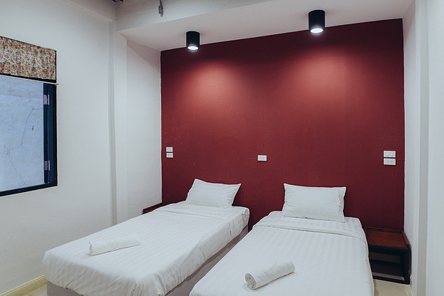 Condo · Pom Prap Sattru Phai, bangkok — photo 4