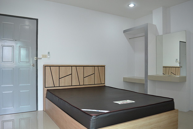 Condo · Khlong San, bangkok — photo 2