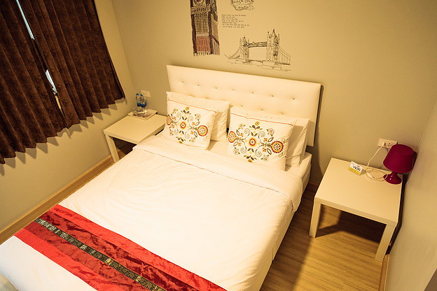Condo — photo 1