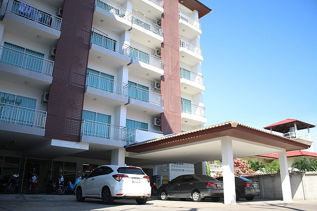 Condo · Mueang Chon Buri, chon_buri — photo 4