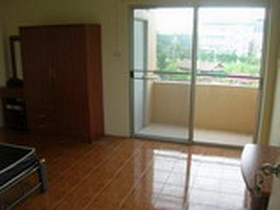 S&W HOUSE (APARTMENT) — photo 4
