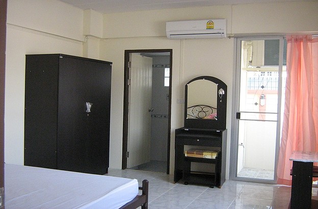 Condo · Lat Phrao, bangkok — photo 1