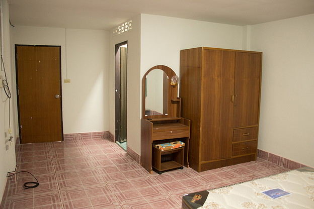 Condo — photo 2