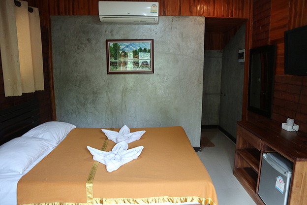 Condo — photo 1