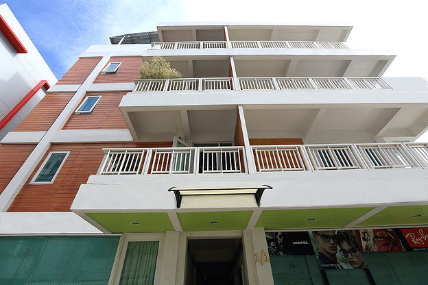 Condo · Khan Na Yao, bangkok — photo 1