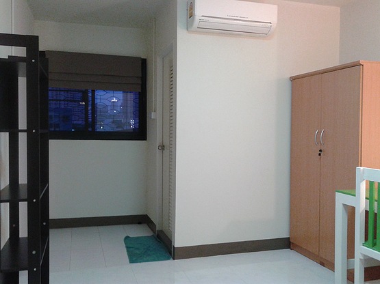 Condo · Bang Rak, bangkok — photo 1