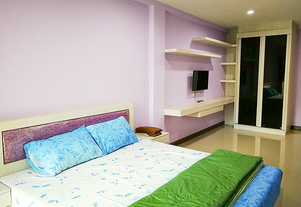 Condo · Sathon, bangkok — photo 1