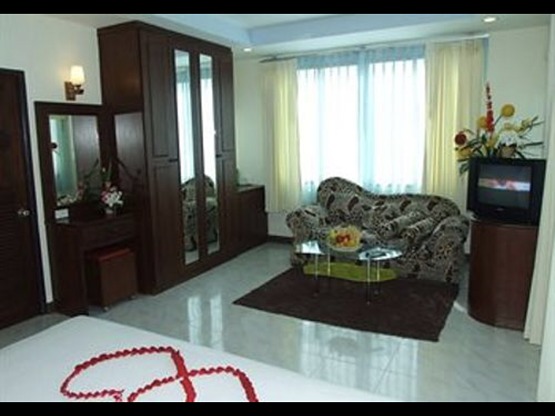 Condo — photo 4