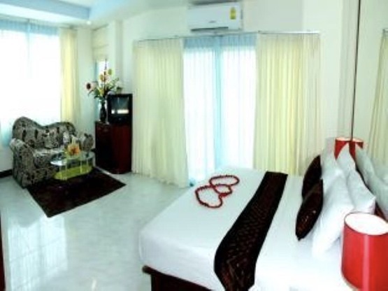 Condo — photo 3