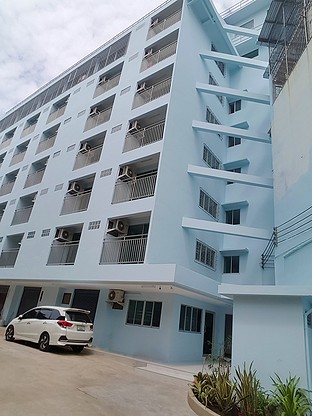 Condo · Bangkok Noi, bangkok — photo 1