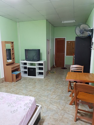 Condo — photo 2